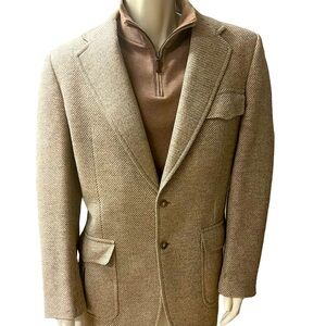 Threadneedle Street classic men’s tan virgin wool blazer in size 44 or X-Large